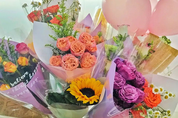女神節(jié)丨祝你向陽而生，光芒萬丈！